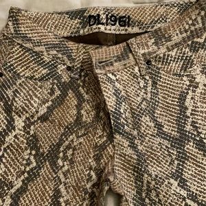 DL1961 jeans. Perfect for a night out!